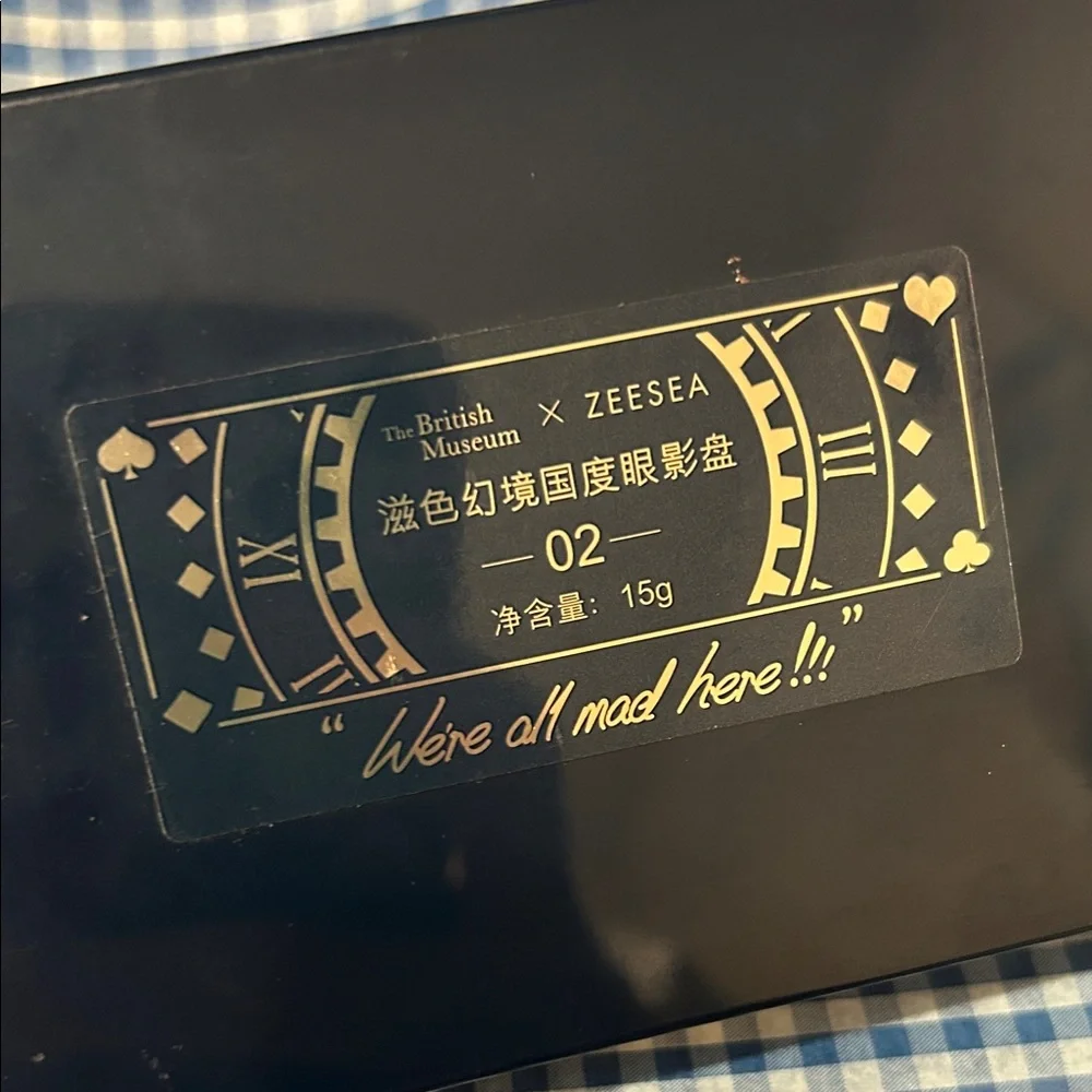 Eyeshadow Palette VERY RARE HTF ALICE IN WONDERLAND OVERSEAS